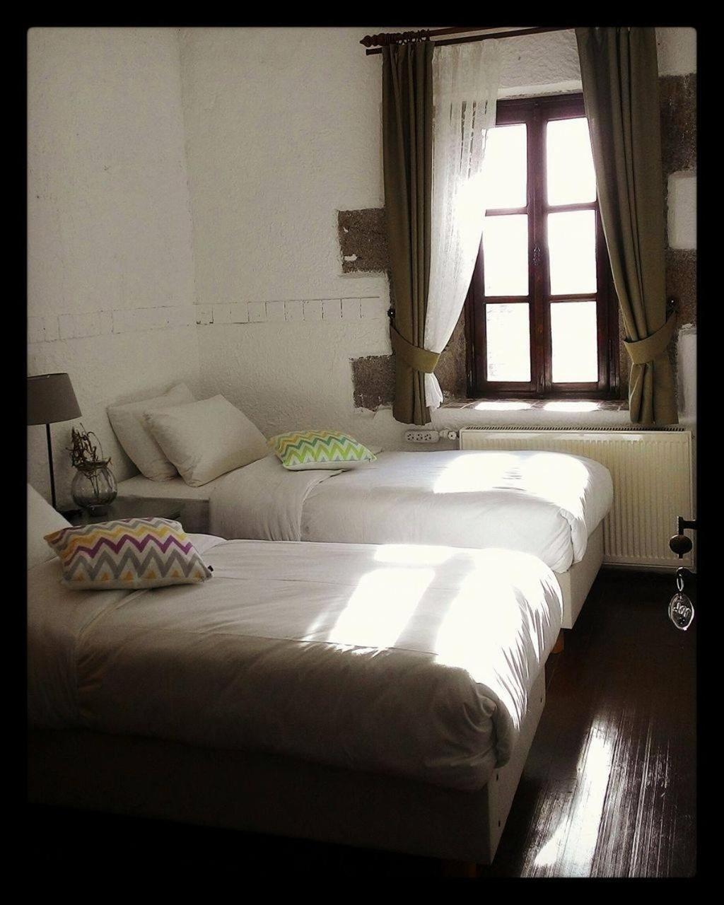 Assos Bohemian Hotel エクステリア 写真